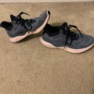 Adidas tennis shoes size- 9.5